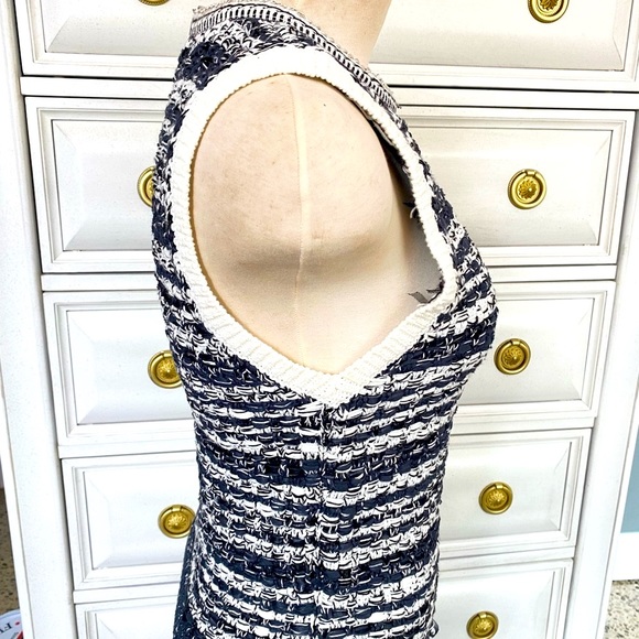 Alice + Olivia Women's Textured Sleeveless Knit Top - Size XS - Picture 3 of 6